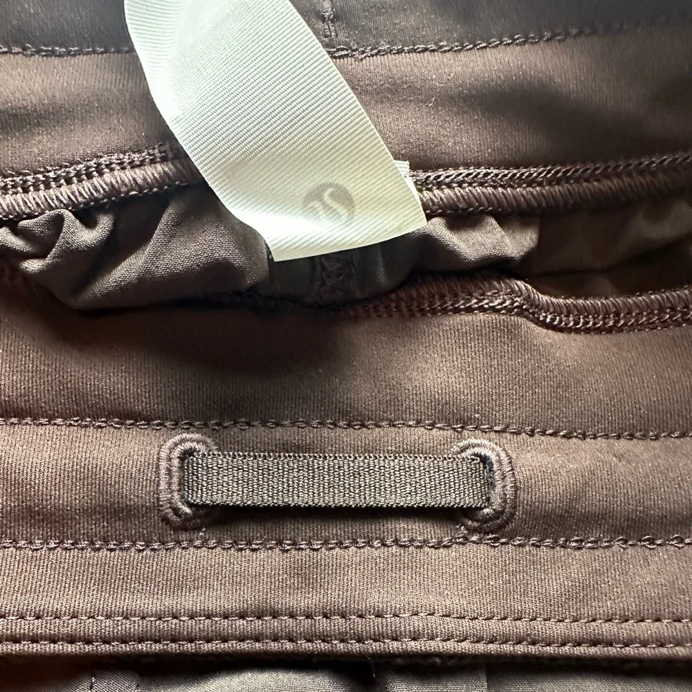 Lululemon swift mid rise Wide-Leg Pants. Brown. Size 0